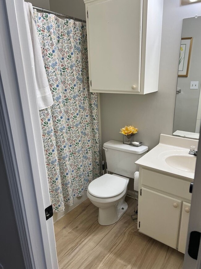 Building Photo - Updated 2 bed 2 bath in Shiloh Subdivision!