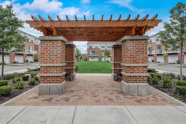 Building Photo - 2924 Reflection Dr