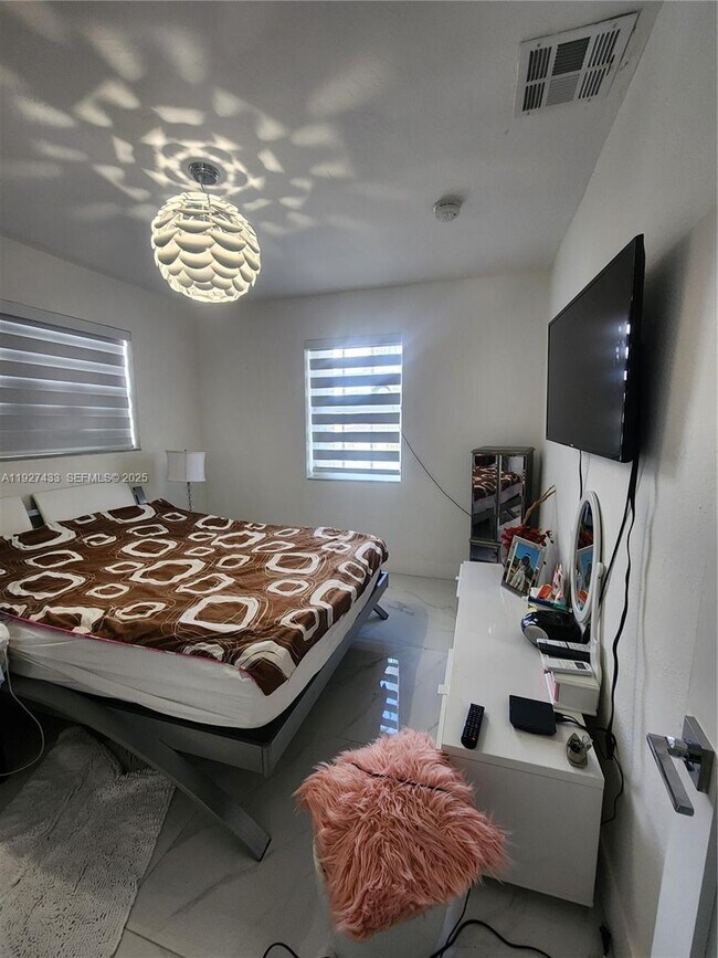 Building Photo - 1645 SW 83rd Ct.