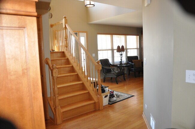 Building Photo - 10198 Bennington Dr