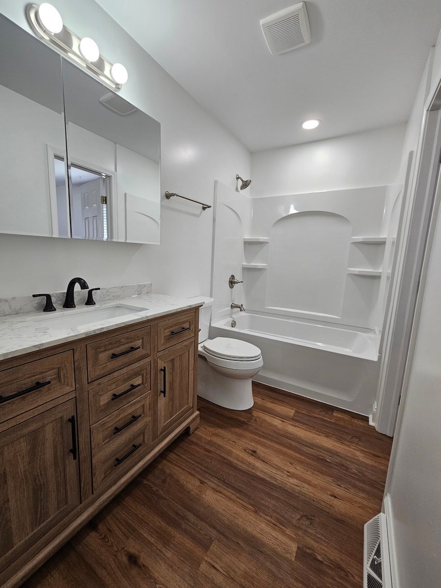 Building Photo - 61 Edwards Ave