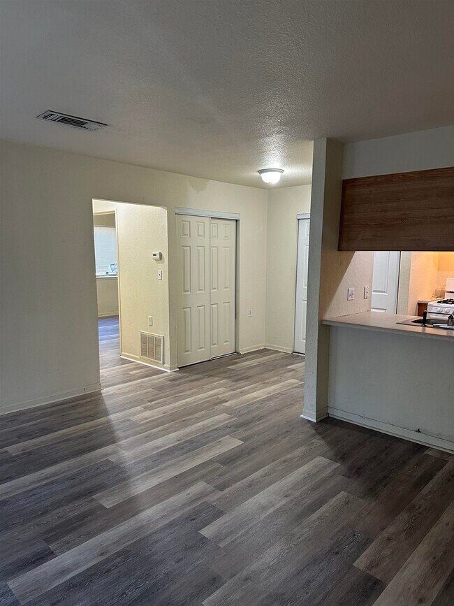 Building Photo - 317 Mabry St