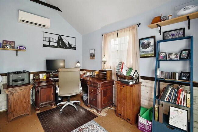 Building Photo - BEAUTIFUL 4BED 2BATH HOME WITH DETACHED OF...