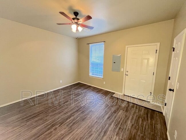 Building Photo - 175 Bison Ct Way