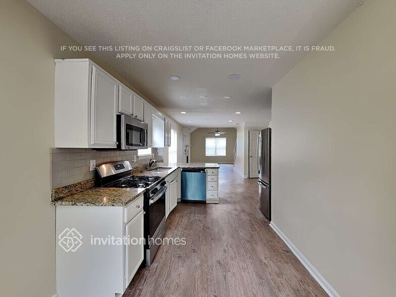 Building Photo - 1384 Camrose Ct