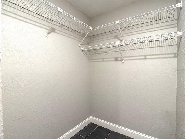 Building Photo - 4815 Walden Cir