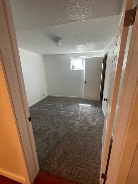 Building Photo - 3838 S Sunnyvale Dr
