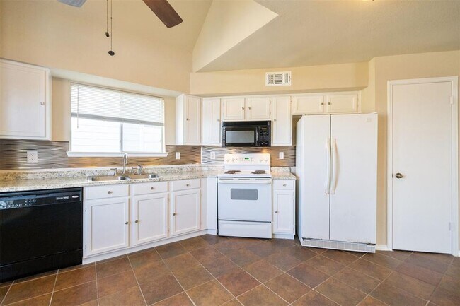 Building Photo - 10630 Westbrae Pkwy