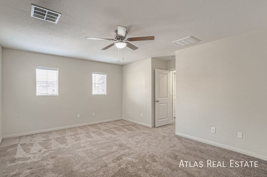 Building Photo - 10427 Wildflower Gully St