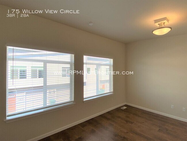 Building Photo - 175 Willow View Cir