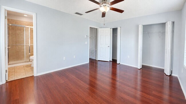 Building Photo - 3105 Seaview Castle Dr