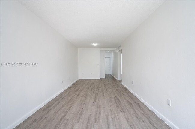 Building Photo - 455 SW 27th Ave