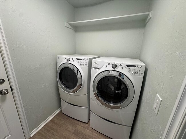 Building Photo - 8225 NW 83rd Pl