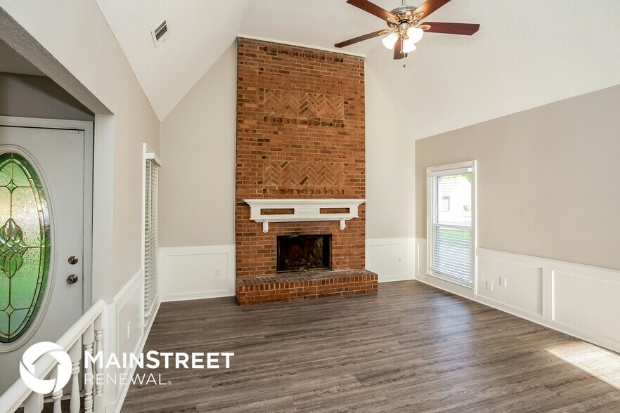 Building Photo - 4953 Brooksbank Cove N