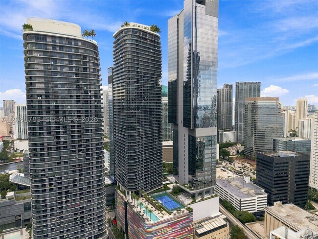 Building Photo - 801 S Miami Ave