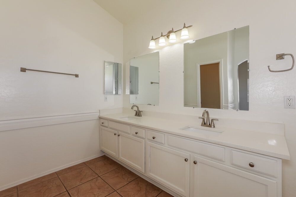 Building Photo - 125 N 22nd Pl