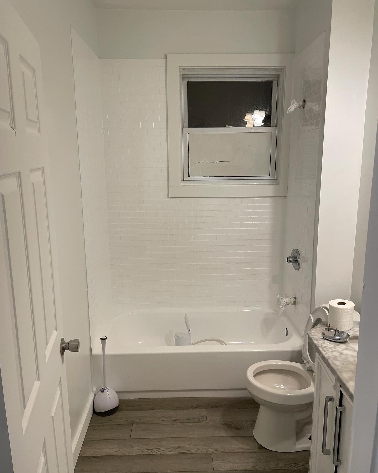 bathroom - 31 White St