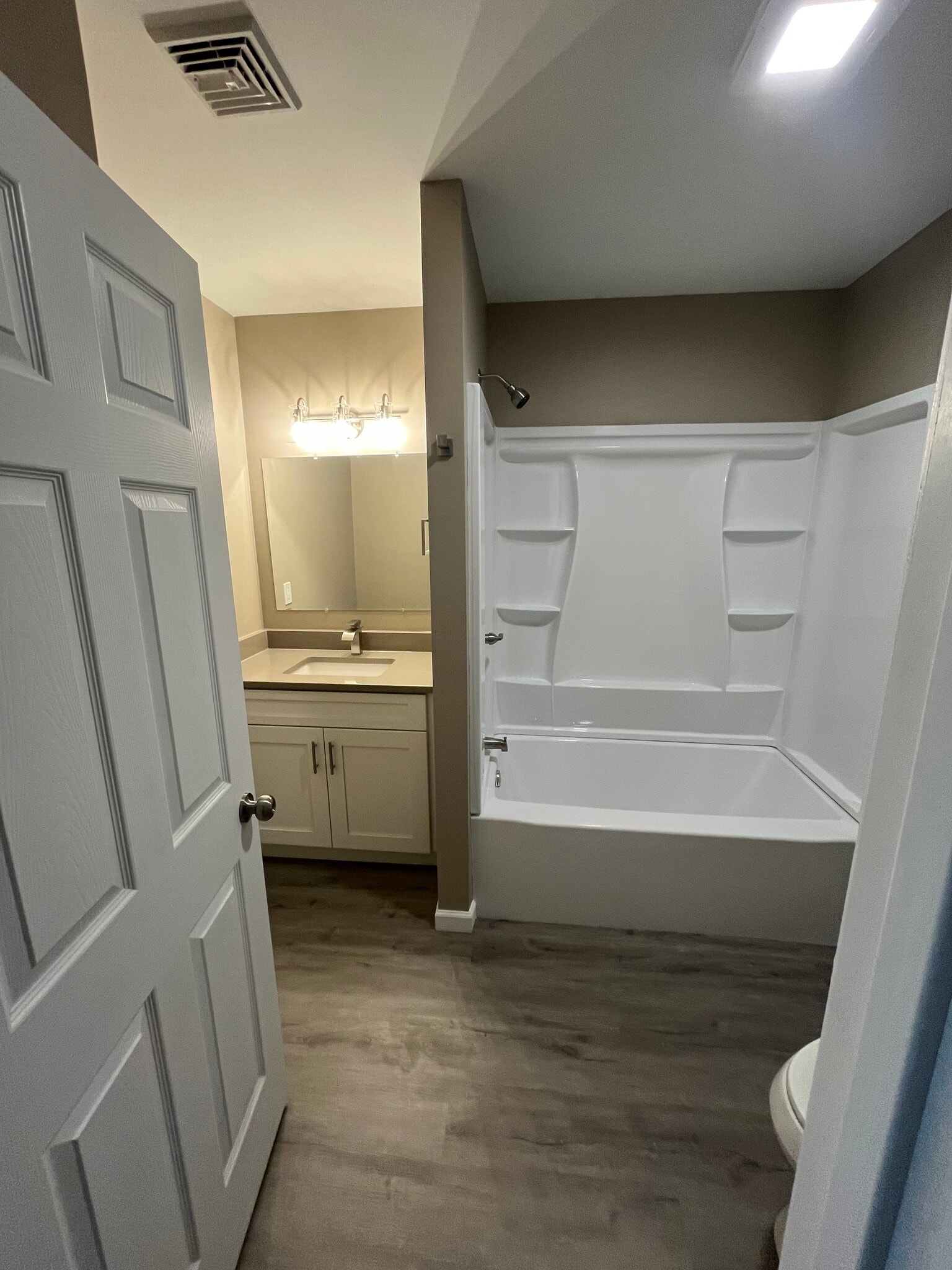 Building Photo - 1210 W Turner St