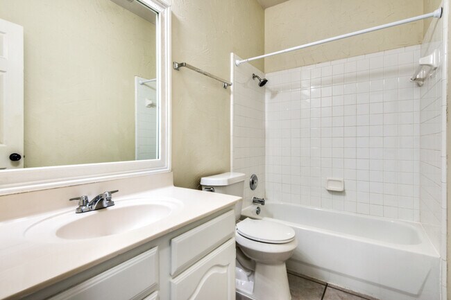 Building Photo - 5121 Timber Park Dr