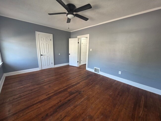 Building Photo - Charming 4 Bedroom, 2 Bath Home with Character & Space