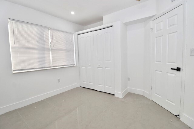 Building Photo - 724 NW 3rd Ct