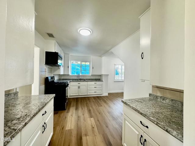 Building Photo - 3171 E Los Angeles Ave