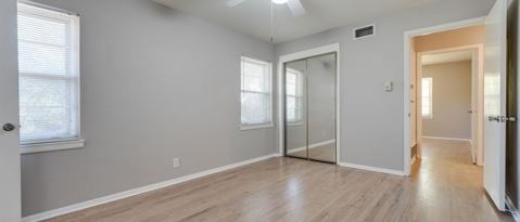 Building Photo - 2442 Oates Dr