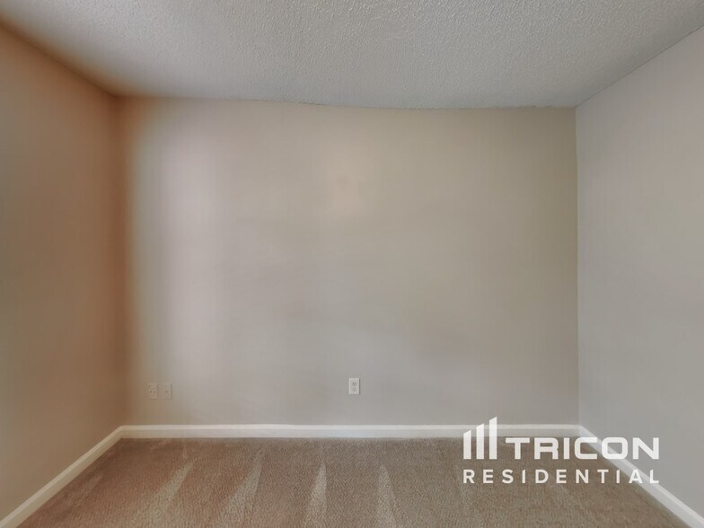 Building Photo - 4108 Lake Summit Ct
