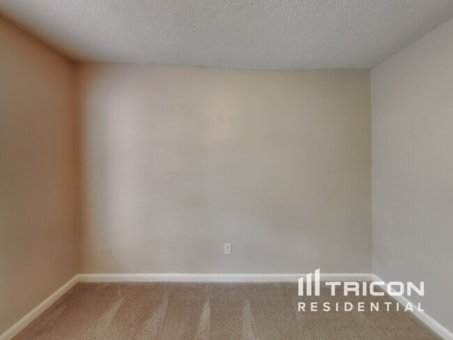 Building Photo - 4108 Lake Summit Ct