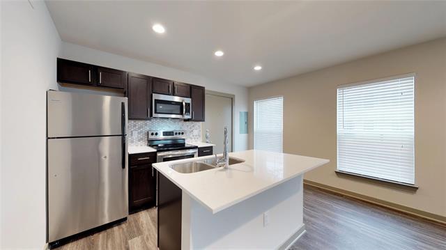 Building Photo - 6304 Prospect Ave