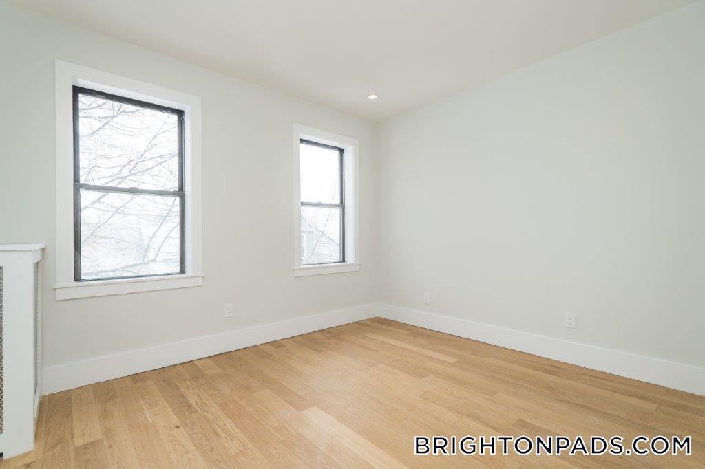 Building Photo - 8 Elko St