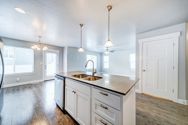 Building Photo - 13124 Tower Ridge Dr