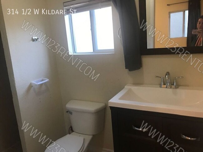 Building Photo - 1BD/ 1BATH WEST LANCASTER APT. UTILITIES I...