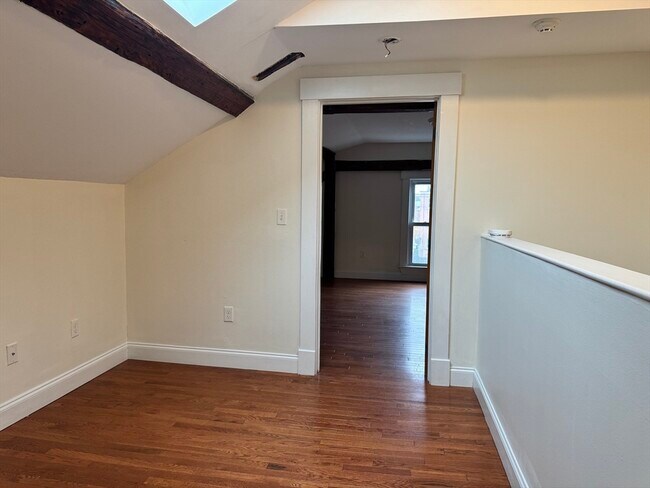 Building Photo - 15 Hamilton St