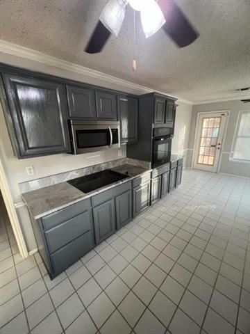 Building Photo - 553 Raintree Cir