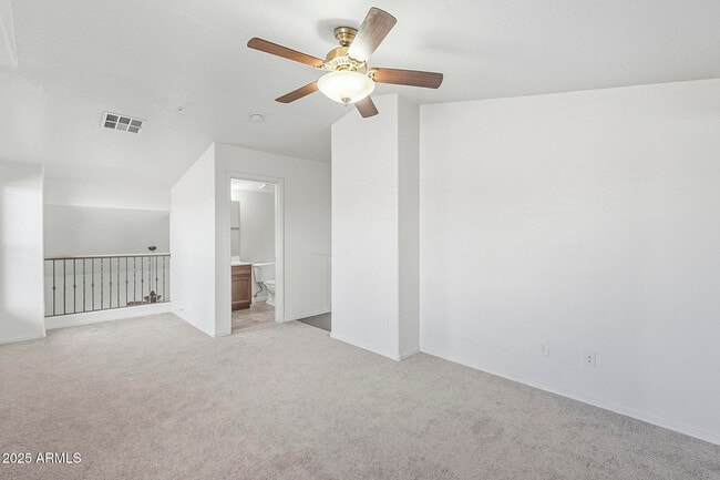 Building Photo - 753 N Port Dr