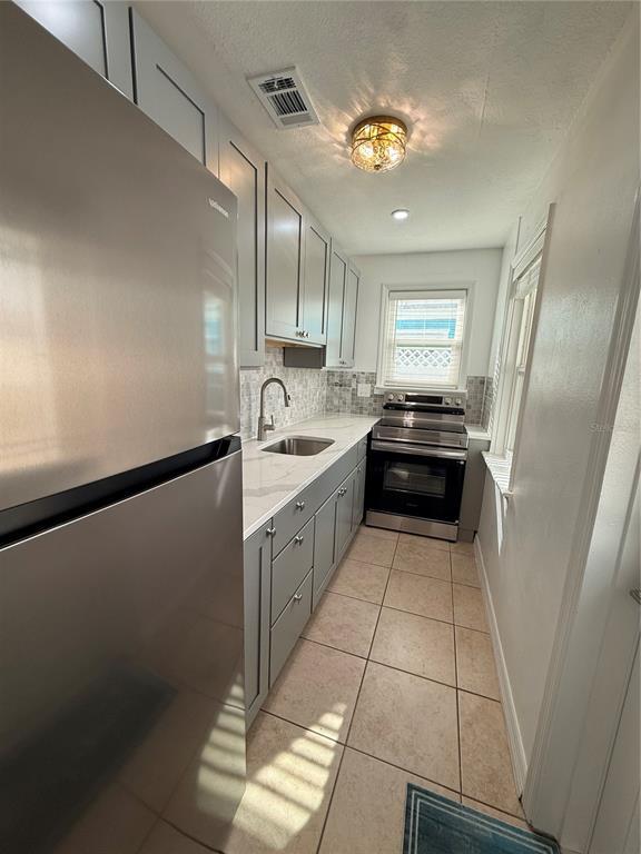 Building Photo - 2223 S Central Ave