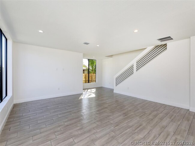 Building Photo - 102-116 NW 41st St