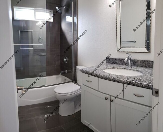 Building Photo - Old Southwest Reno home 3 Bed 2 Bath 1 car...
