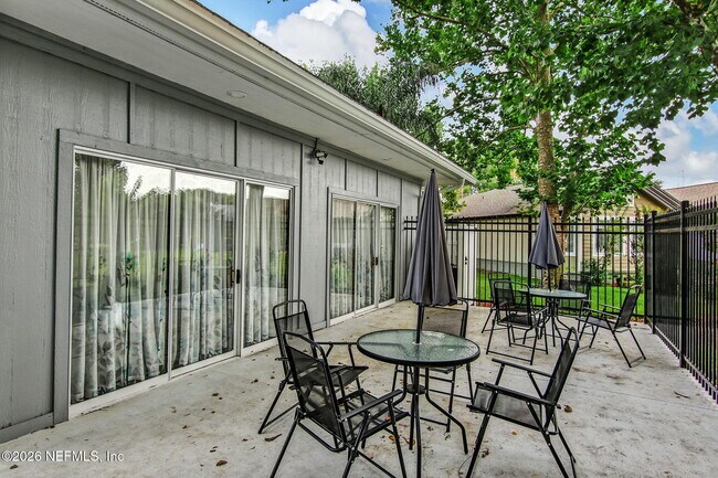 Building Photo - 12036 Arbor Lake Dr