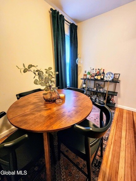 Building Photo - 11 Ingersoll Ave