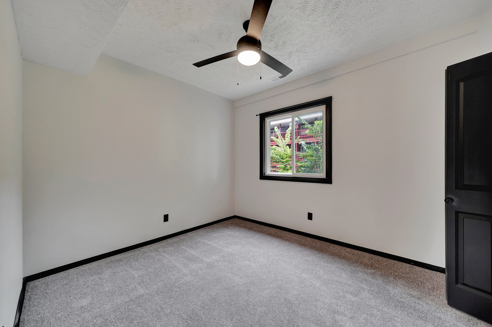 Building Photo - 2225 D St