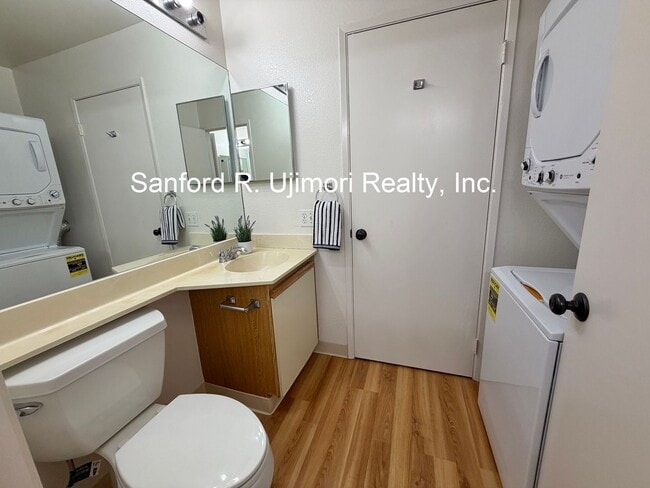 Building Photo - 94-105 Luluka Place #J202
