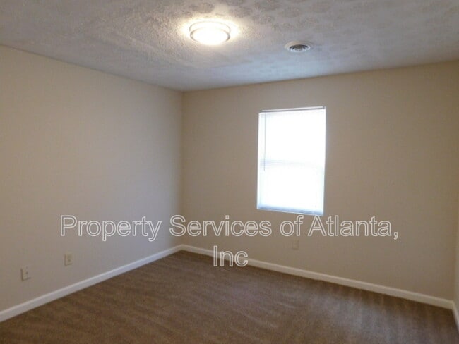 Building Photo - 8079 Kendrick Rd