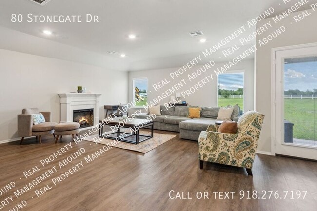Building Photo - 80 Stonegate Dr