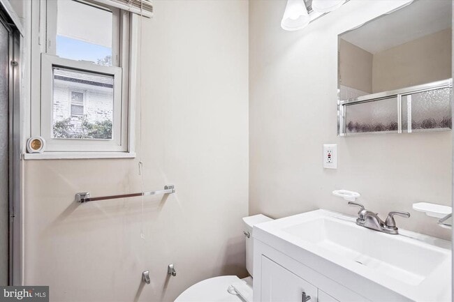 Building Photo - 4503 Traymore St