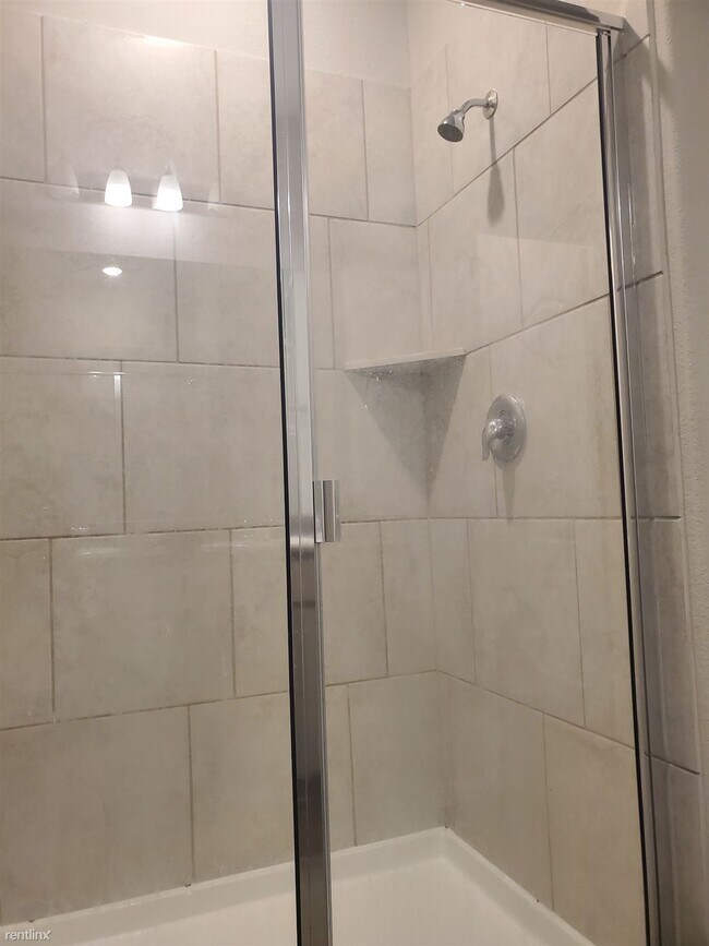 Building Photo - 4 br, 3 bath House - 7442 French Quarter Ct