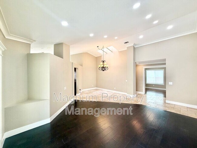 Building Photo - 11938 Venetian Dr