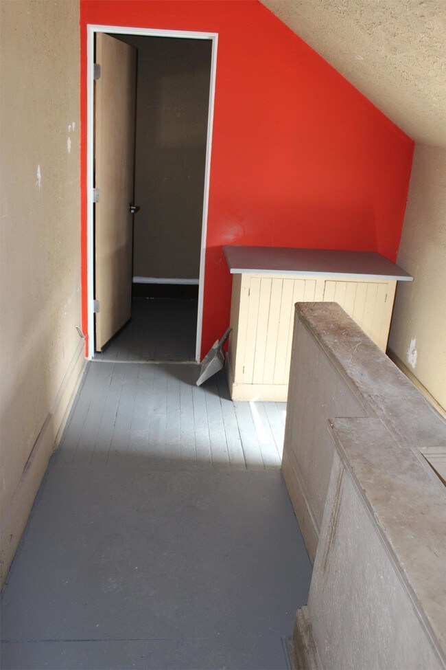 Building Photo - 3064 Seymour Ave