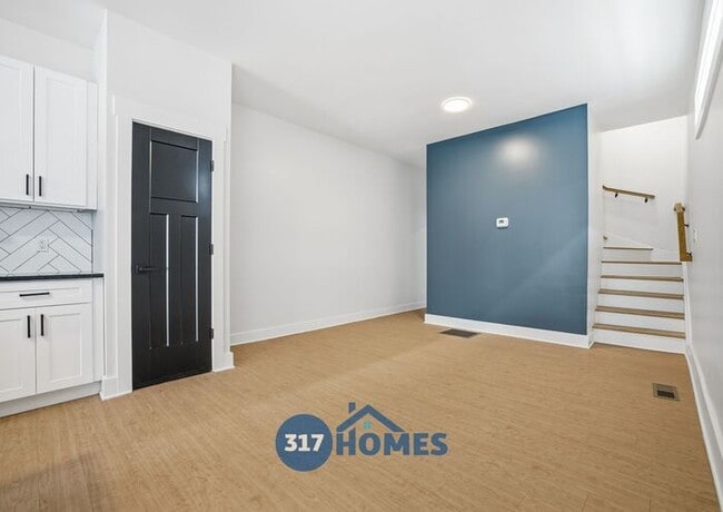 Building Photo - Spacious Four Bedroom Townhome with Main Level Suite in Holy Cross